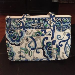 Vera Bradley pocketbook