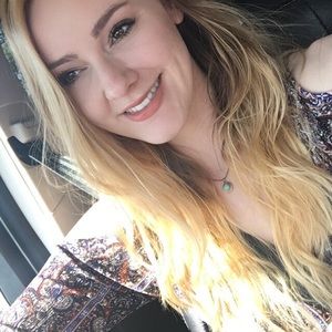 Meet your Posher, Melissa