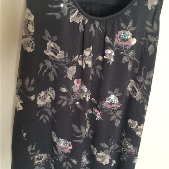 Express gray sequined-flower tank - Picture 2 of 4