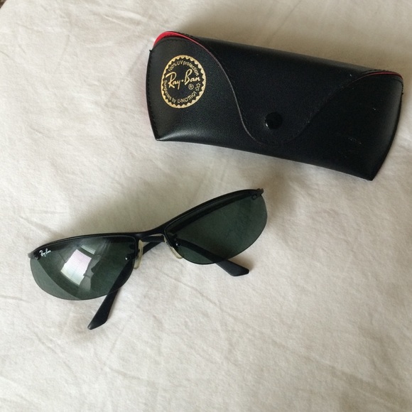 Raybans Sidestreet Top Bar