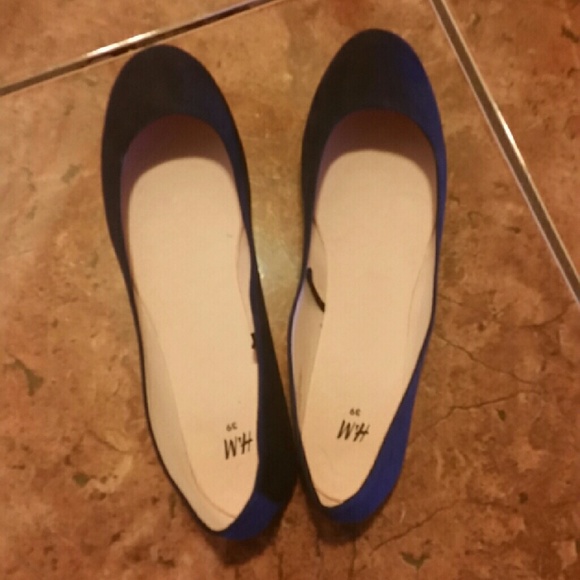 Navy blue flats