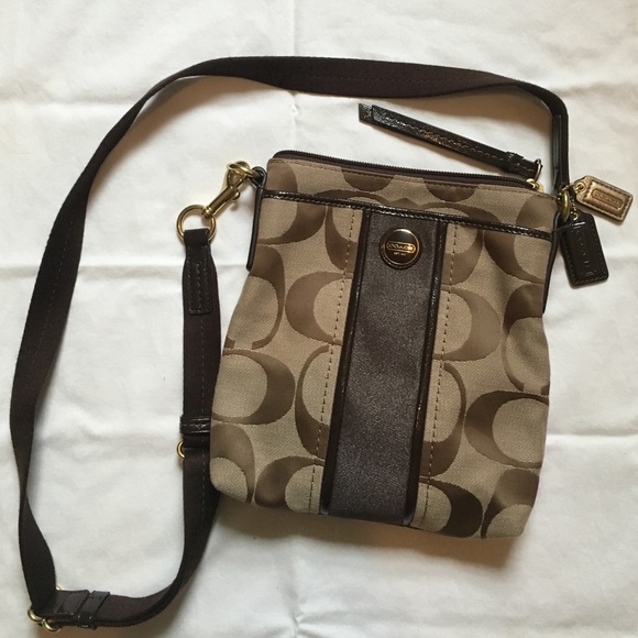 🌟COACH CROSS-BODY PURSE 🌟LIKE-NEW CONDITION 🌟