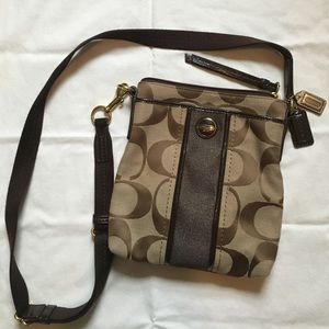 🌟COACH CROSS-BODY PURSE 🌟LIKE-NEW CONDITION 🌟