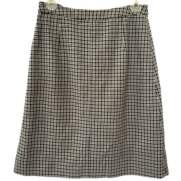 Banana Republic Dresses & Skirts - Banana Republic 22" long suiting A line skirt