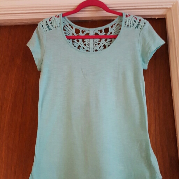 Light blue short sleeve shirt