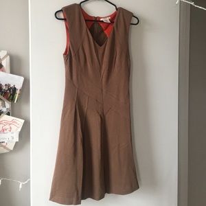 Well tailored dress!