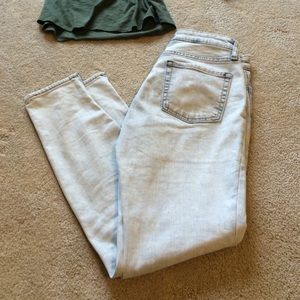 GAP SKINNY JEANS
