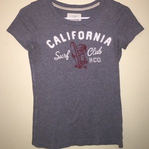 Hollister tee