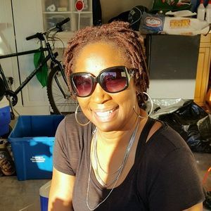 Meet your Posher, Rita