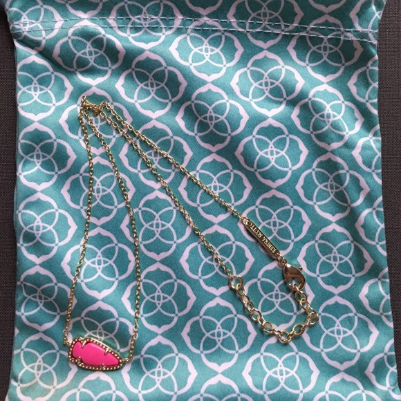 Kendra Scott Jewelry - KS magenta Skylie