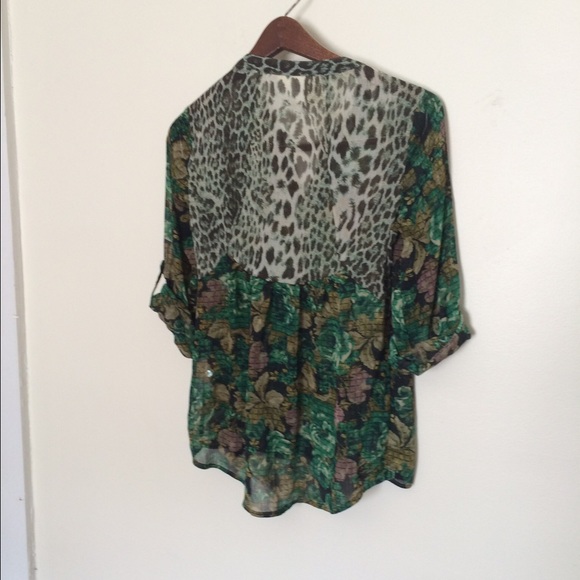 Multi-patterned hi-lo top. - Picture 3 of 3