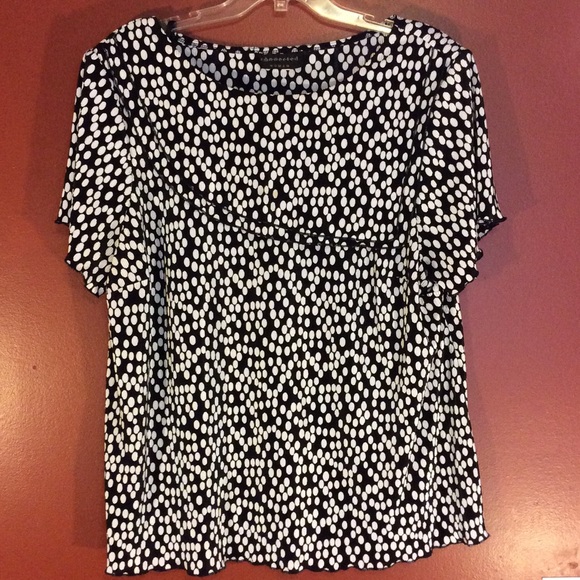Black and White polka dot top