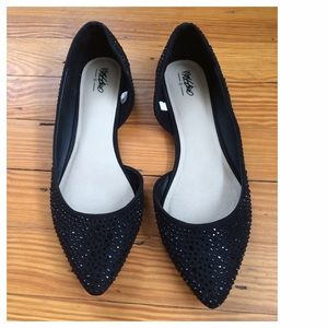 Mossimo black studded flats size 9 1/2.