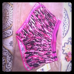 Women's Size Small Under Armour Shorts