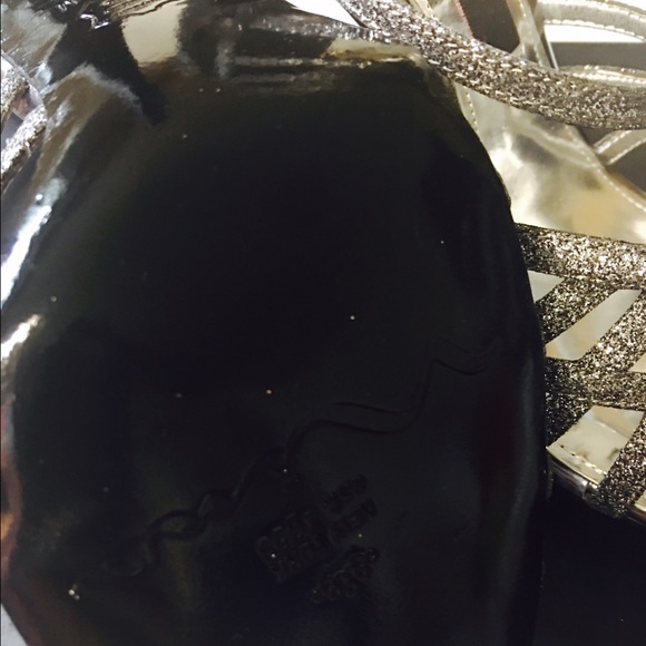 🔴🌟 Nima glittery silver strappy heels - Picture 3 of 4