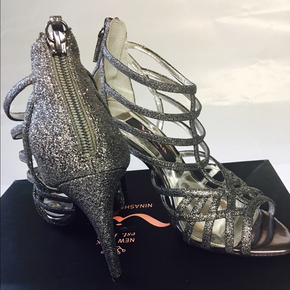 🔴🌟 Nima glittery silver strappy heels - Picture 4 of 4