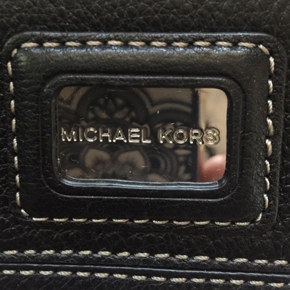 Big Michael Kors wallet