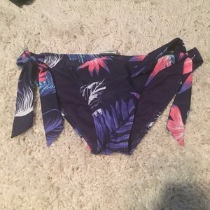 ROXY side tie bikini bottoms