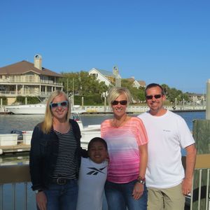 Meet your Posher, Dana