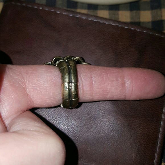 Stretchy ring - Picture 2 of 3