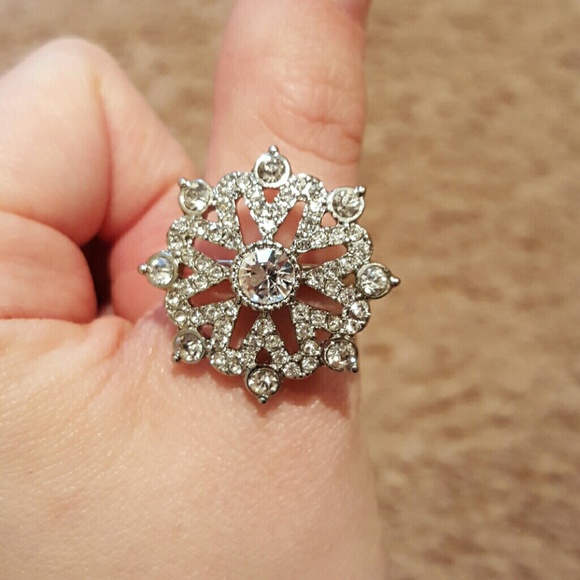 Ring - Picture 3 of 3