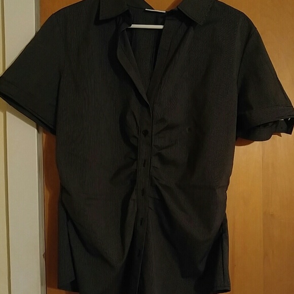 Button front blouse - Picture 2 of 3