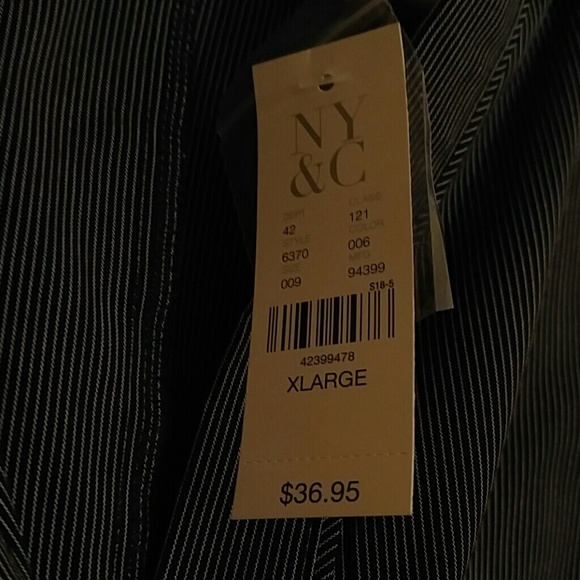 Button front blouse - Picture 3 of 3