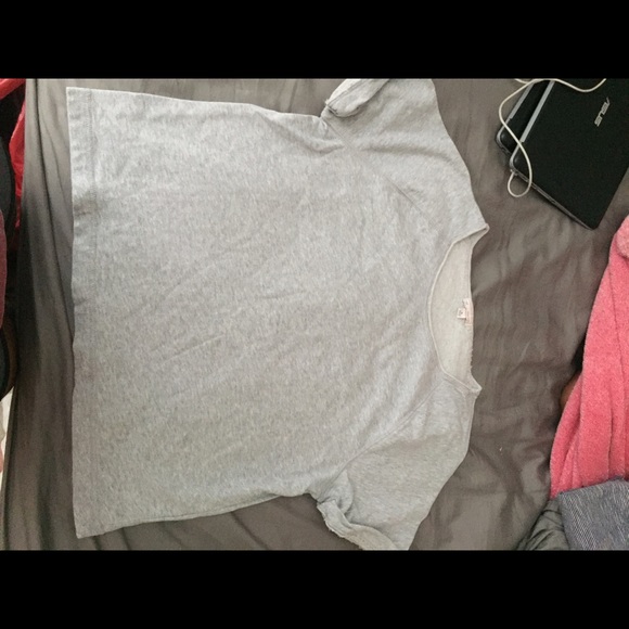 Gap shirt