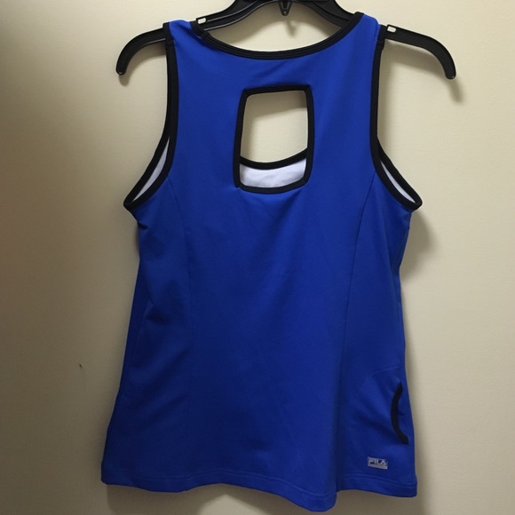 Workout tank 💪🏽 - Picture 3 of 4