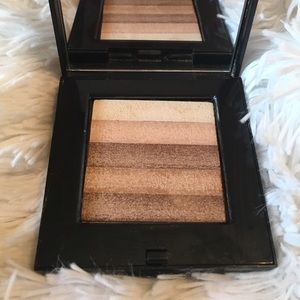 Bobbi Brown Shimmer Brick in Beige