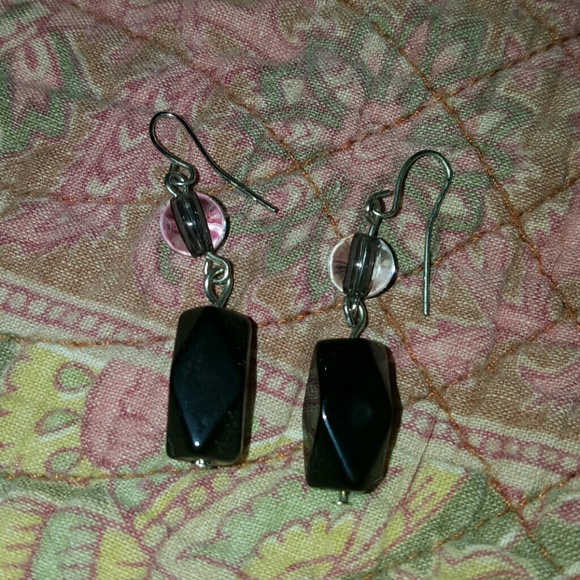 Dangle earrings - Picture 1 of 1