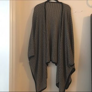 Brandy Melville black & white patterned cardigan