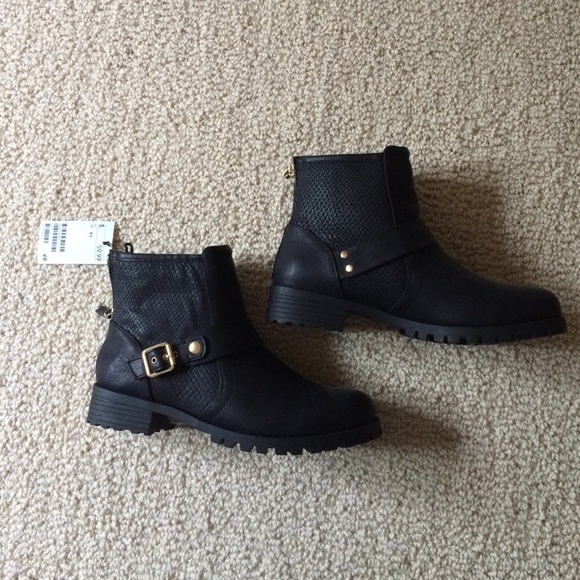 H&M black boots.