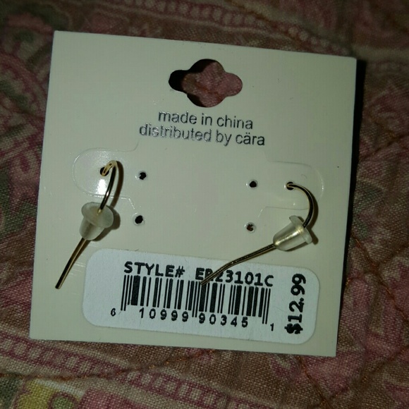 Eareings - Picture 3 of 3