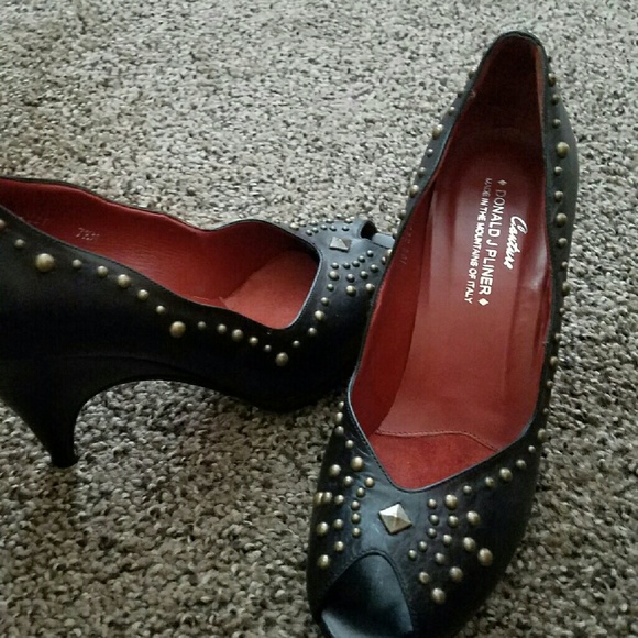 Donald Pliner Couture Pumps