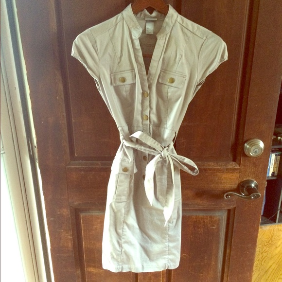 H&M dress - Picture 1 of 3