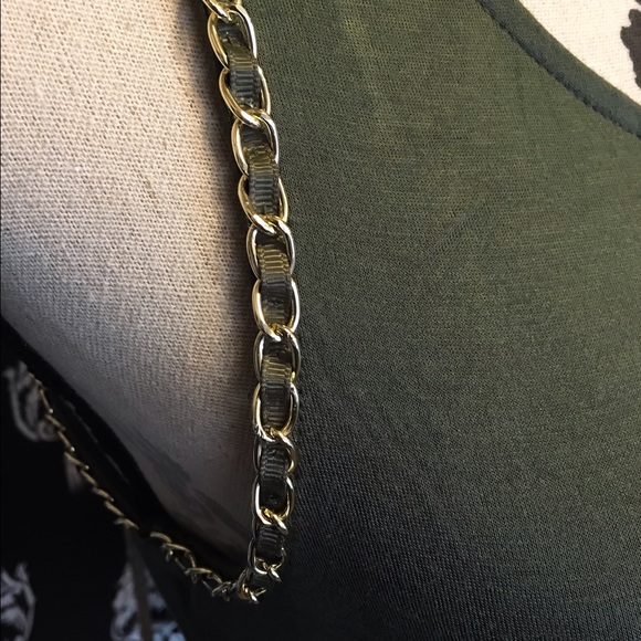 🍀 NWT! Military Green Tank w/ Chains & Cute Back! - Picture 4 of 4