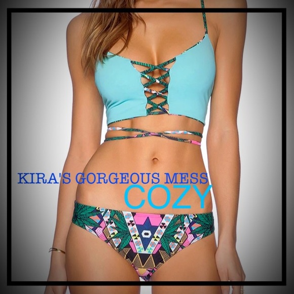 LAST ONE๐บHOST PICK๐บ BIKINI REVERSIBLE TOP SEXY - Picture 2 of 4