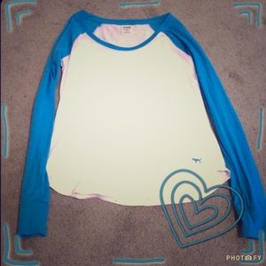 🎉SALE🎉PINK baseball tee 💙