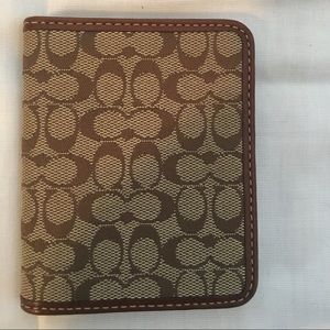 Coach ID wallet