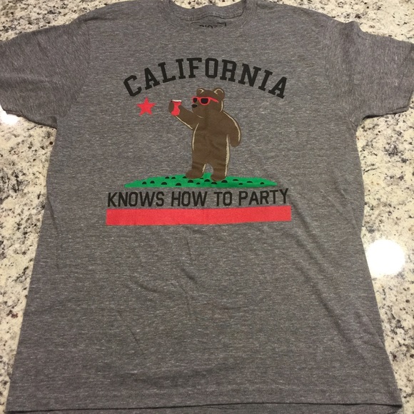 New Pac Sun brand t shirt