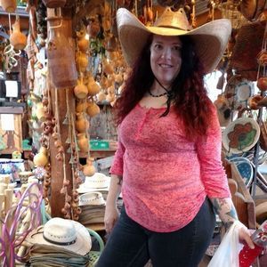 Meet your Posher, Melissa