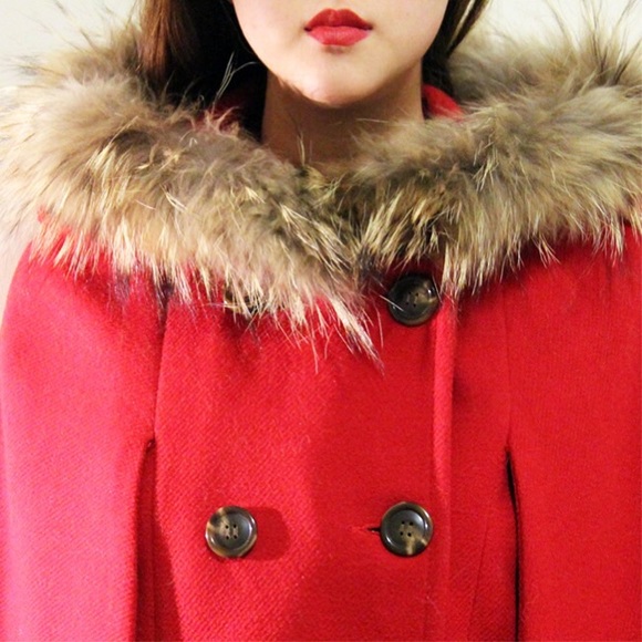 Red Riding Hood Cape Coat with Genuine Fur Trim - Picture 3 of 4