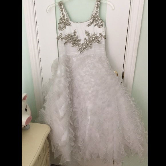Beautiful young Girls pageant dress Size 12