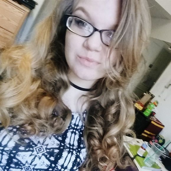 Meet your Posher, Savannah - Picture 1 of 1