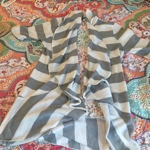 Decree shirt size small