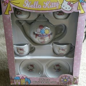 Hello Kitty Teacup set
