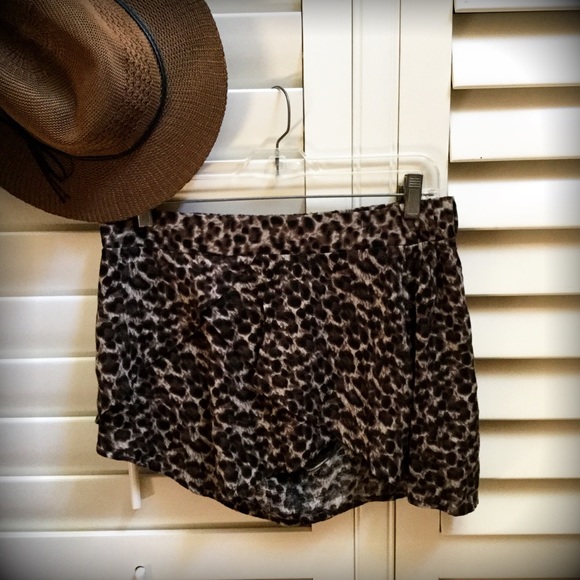 New! Free People Leopard Wrap Tulip Tap Shorts ✨ - Picture 4 of 4