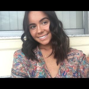 Meet your Posher, Alexis