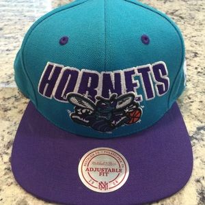 New Mitchell & Ness Hornets SnapBack